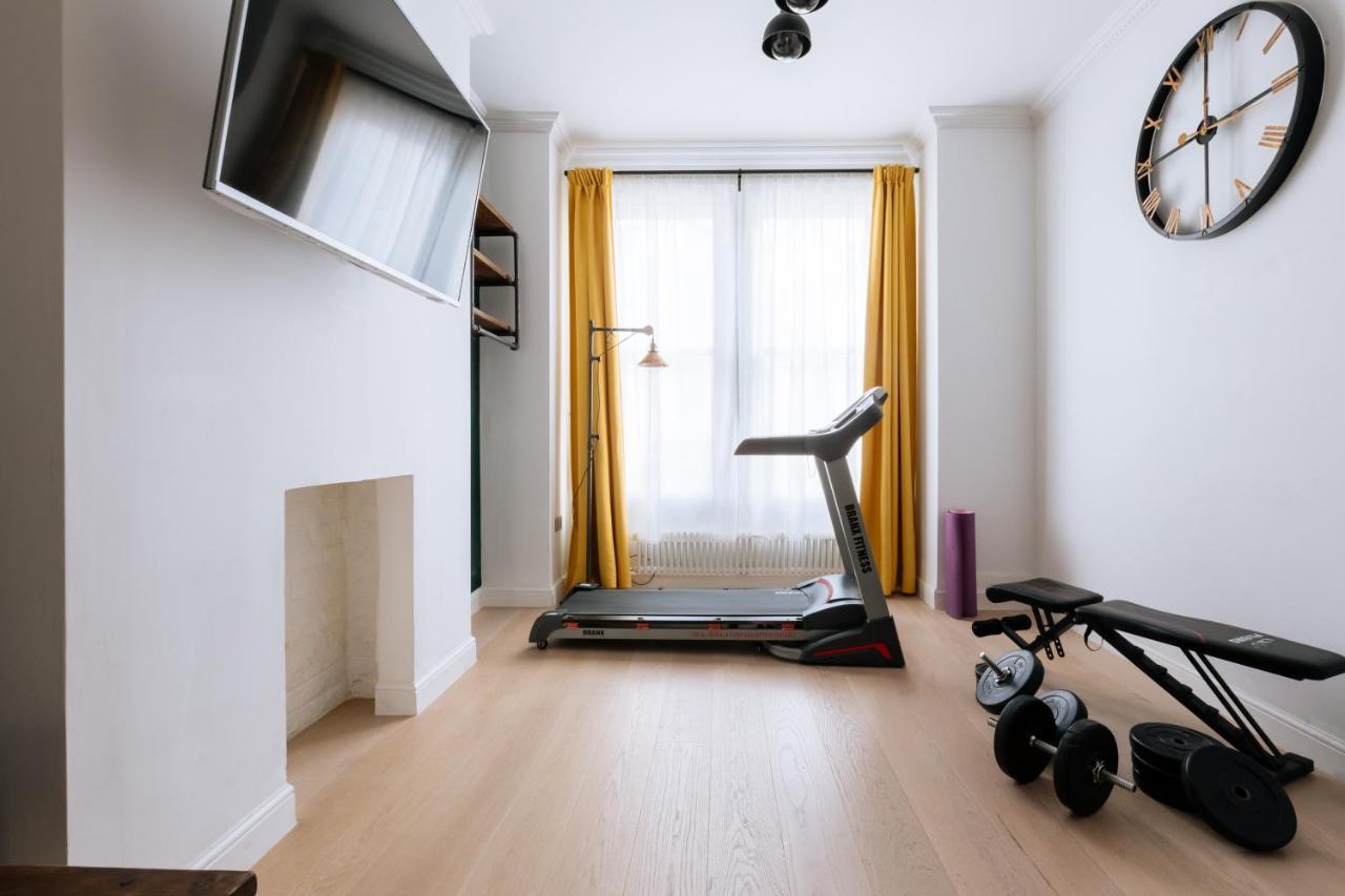 Luxury And Bright Bedrooms In Queens Park London Exterior photo